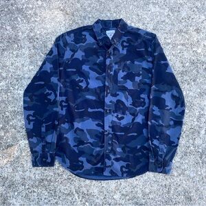 GAP “The Modern Oxford” Camo Button-Up Shirt – Men’s Medium